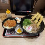 資さんうどん - 料理写真: