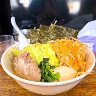 横浜ラーメン厨房 うえむらや_1