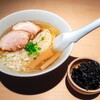 貪瞋癡 - 白醤油ラーメン、黒バラのり