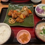 大戸屋 - 料理写真:鶏と野菜の黒酢あん定食