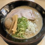らーめん Stand R&R - 料理写真:極濃鶏白湯(味玉付)