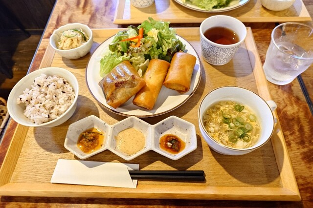 はるまき食堂 凸凹 - 三河一宮/中華料理 | 食べログ