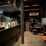 カフェハングリースポット - 内観