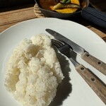 アルペンジロー - 「飯盒(はんごう)」をシャカシャカ振ってからお皿に盛るべし