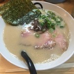 博多拉麺 KAZU - 白とんこつ (650円)