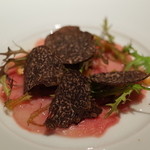 ライラ - 南フランス産仔牛ランプ肉のカルパッチョ 冬トリュフ 焼いた松の実 水菜 2015.1.2x