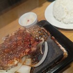 ステーキ屋 松 - 料理写真: