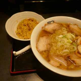 喜多方ラーメン 坂内_1