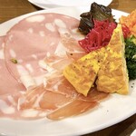 溝口クラフトビールとオイスター 麦髭屋 - 