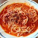 アリオ・エ・オリオ - タバスコの様に特有の酸味は伴わず
辛味のみをピンポイントで足せるので

既にソースに酸味がタップリとあるから
唐辛子のみの方が確かに合っていて
辛さの効きもダイレクトに効く感じで僕的には良い感じだった