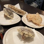 手打ちうどん　 いしづか - ごぼうの天ぷら（ハーフ）　とり天　　八色椎茸の天ぷら