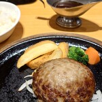 ステーキのあさくま - 料理写真:黒毛和牛ハンバーグ200g 2,519円
