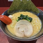 横浜家系ラーメン 赤家 - 料理写真: