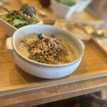 カフェアンドギャラリー 月と星 - ソイミートのごまスープパスタ