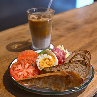 イキ ロースタリー&イータリー_0