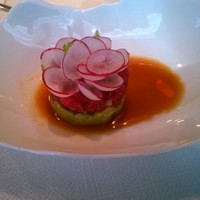 Jean-Georges Tokyo - 本マグロのタルタル仕立て
                  アボガド,ラディッシュ ジンジャーマリナード