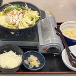 夢庵 - 料理写真:牛もつ鍋と鍋セット(まろやか味噌仕立て) 2025/12/14