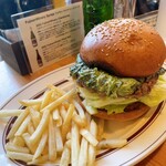 ムースヒルズバーガー - クリームオブスパネチマッシュルームハンバーガー