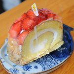 ぱてぃすりータンポポ - いちごのロール