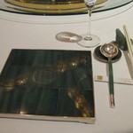 Yan Toh Heen  - ここから’１１年の写真。ここが麗晶軒だったころからの翡翠のディスプレイ