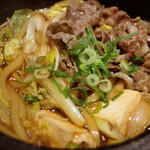 精肉卸問屋直営焼肉店 牛次郎 - (平日ランチ)牛すき焼き定食、ランチサラダ