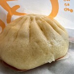 ウァン - 料理写真:豚まん 280円