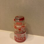 大衆餃子酒場 わいず家 - おみやげのヤクルト
