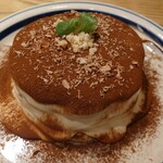 コナズ珈琲 - ティラミスパンケーキ 1639円