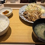 やよい軒 - 料理写真:しょうが焼き定食(860円)
