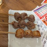 新時代 - 特上砂肝串、つくね串
