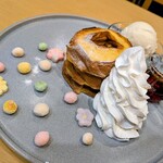 カフェ加賀麩不室屋 - くるま麩のフレンチトースト 2,200円✨️全体的には少々さびしい気もしますが、シンプル！お麩がもっと大きいと嬉しいです。
