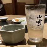 かに・ふぐ料理 玄品 - つきだし・山崎ハイボール