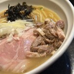 七福軒 - 料理写真:ヒラメ白湯蕎麦+フォロワーサービス刻みローストッピング（UP）