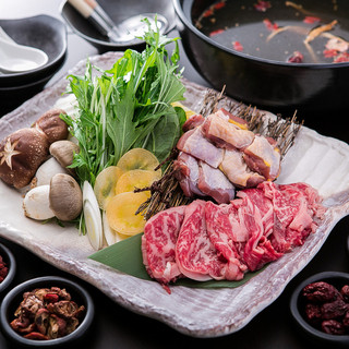 こだわりの出汁が決め手！キジの薬膳鍋