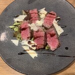 tomarico - 料理写真:土佐あか牛ランプ肉のタリアータサラダ仕立て（絶品！！）