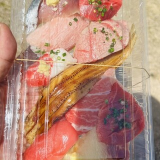 まぐろ問屋 仁井田商店_1