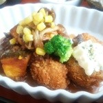 どんぐりこカフェ食堂 - ハンバーグきのこのデミグラスソース