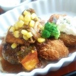 どんぐりこカフェ食堂 - ハンバーグきのこのデミグラスソース