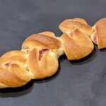 パーネデリシア - 料理写真:ベーコンチーズエピ