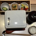 蟹與海鮮Bonta Kurufu福井站前店 - お店の名前が書かれたお重