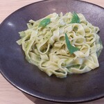 鎌倉パスタ - 料理写真:ジェノベーゼ・ペコリーノ添え1210