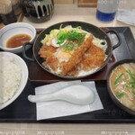 かつや - 料理写真:鍋焼きカツ煮定食　990円