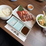 焼肉六福 - 