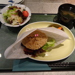 メルシーダイニング - 玄米ライスバーガーセットでございます