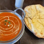 Rajan - 料理写真:海老カレー980円、ナン→チーズナン変更170円