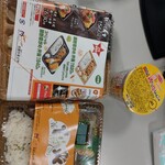 本家かまどや - 料理写真:弁当×2+カップ麺