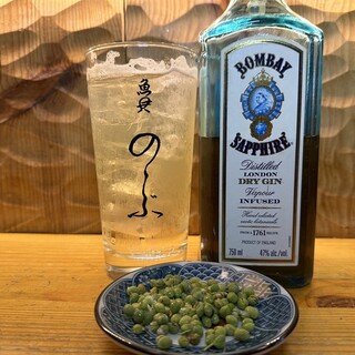 自家製ジンサワーやほうじ茶ウイスキーなど、こだわりのドリンク