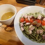 極汁美麺 umami - 料理写真:地鶏白湯スープのジェノベーゼ和えつけ麺♪