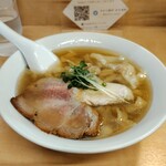 手打ち麺処 好き酒師 - 料理写真:ラーメン900円。うどんのような太麺でとても美味しかったです。