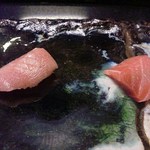 小柳寿司 - よこわ鮪のカマ下とアイルランド産本鮪　本鮪も美味しかったのですが、この、よこわが凄い！　上品な旨みと食感は、今まで食べた事のない、逸品でした